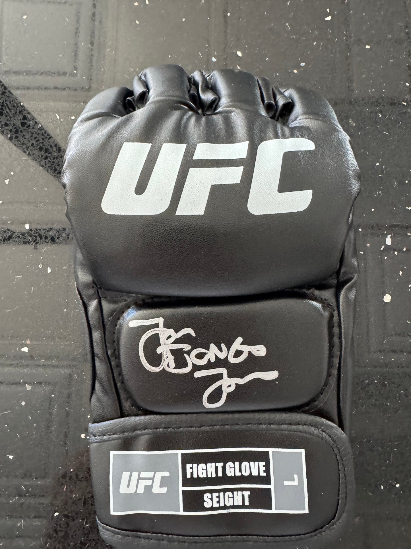 Glove-Jon Jones signed