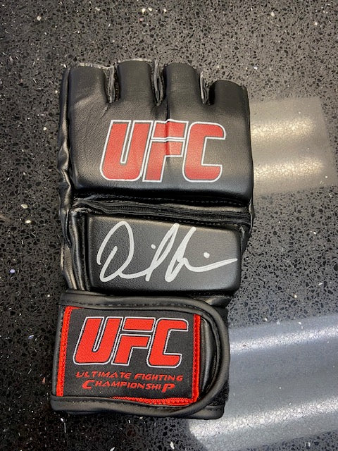Glove-Daniel Cormier