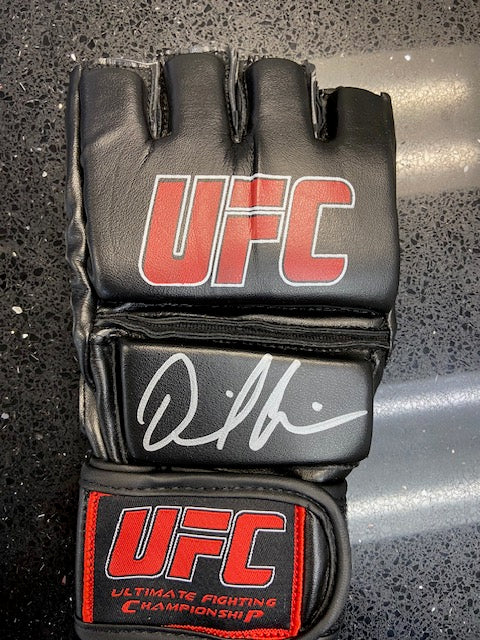 Glove-Daniel Cormier