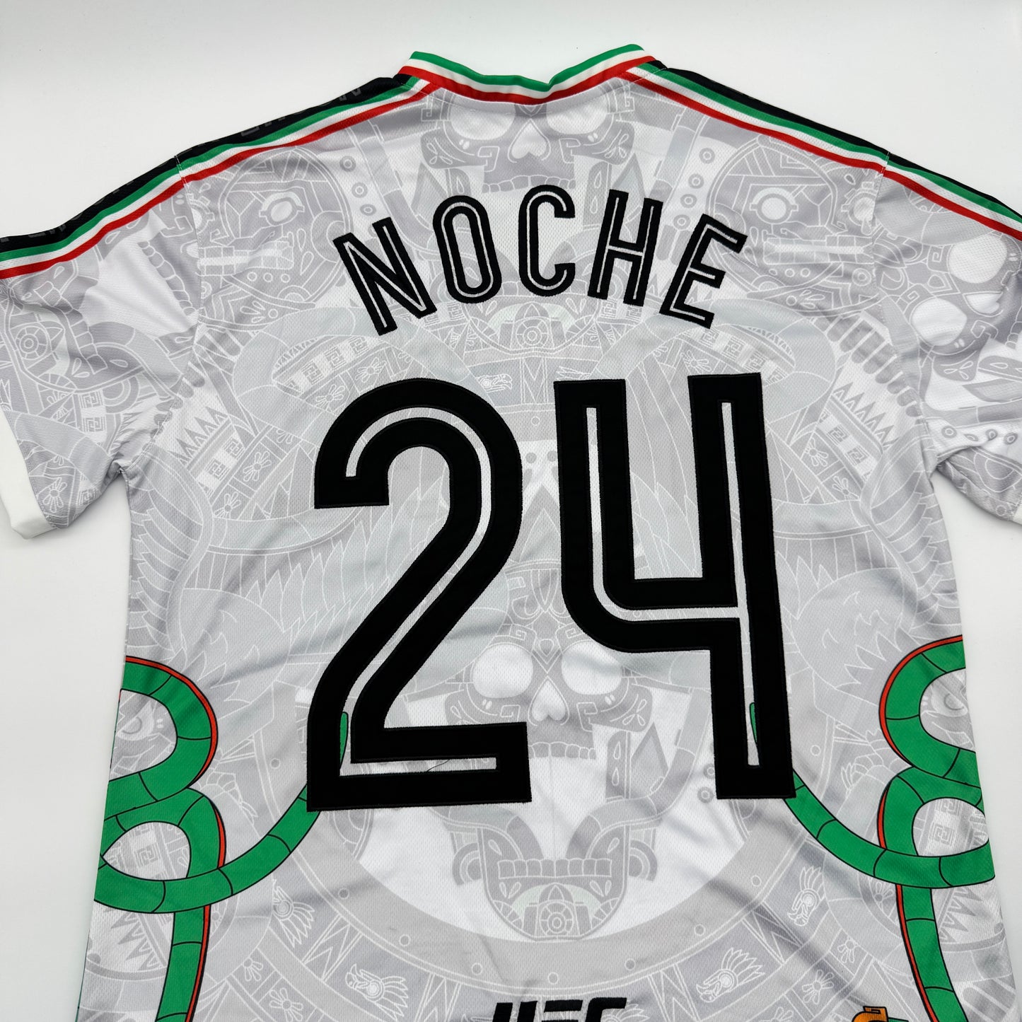 Jersey - Valentina Shevchenko Signed Noche Jersey
