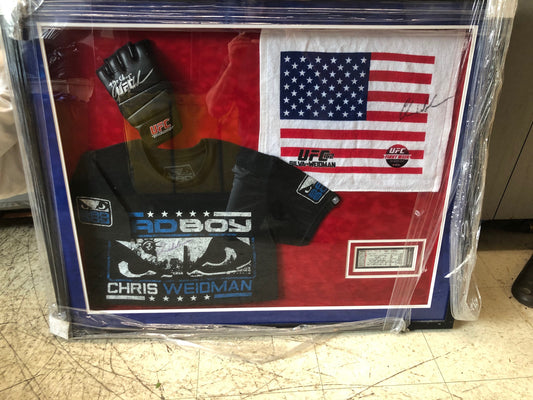 Framed collection- SUPER RARE CHRIS WEIDMAN-NIGHT HE WON THE TITLE FRAMED
